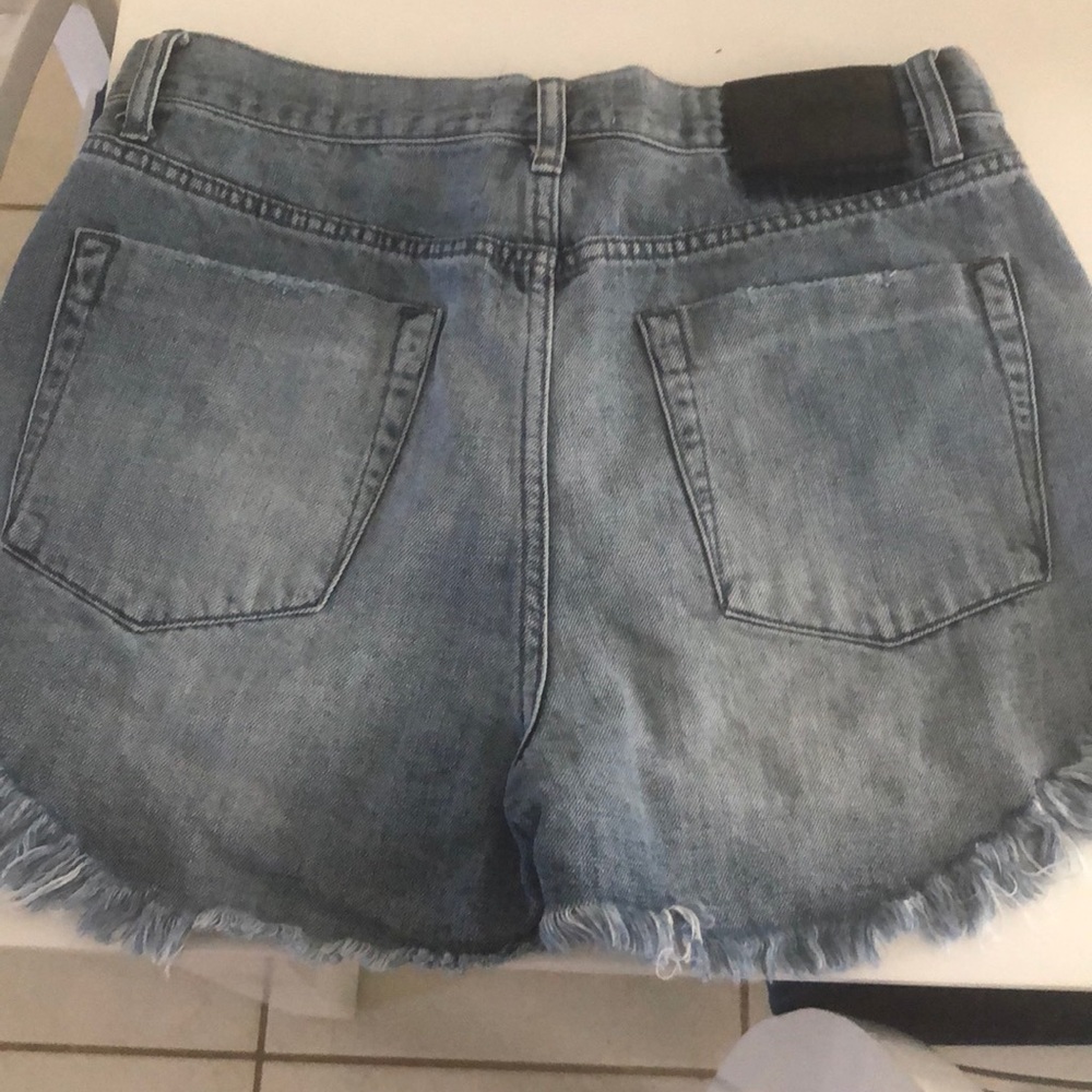 One Teaspoon Jean Shorts - Picture 4 of 5